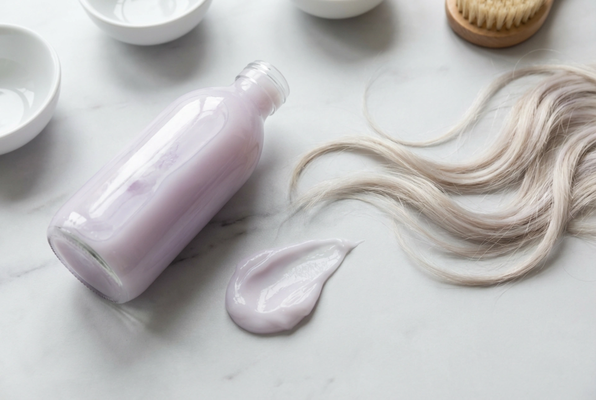 Cómo elegir y usar un acondicionador para cabello rubio para que no se ponga amarillo