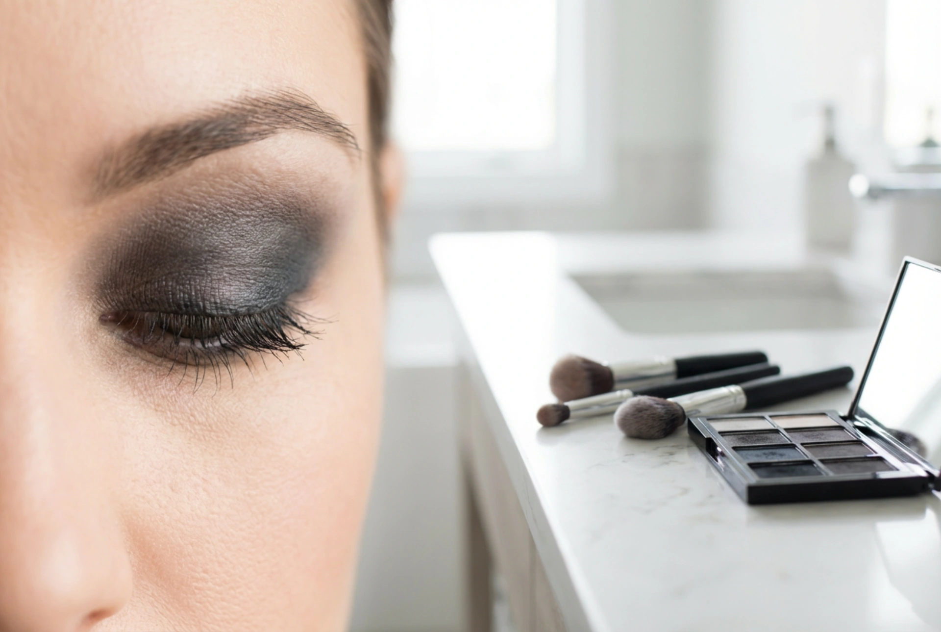Smokey eyes sin secretos: difuminado, elección de colores y durabilidad