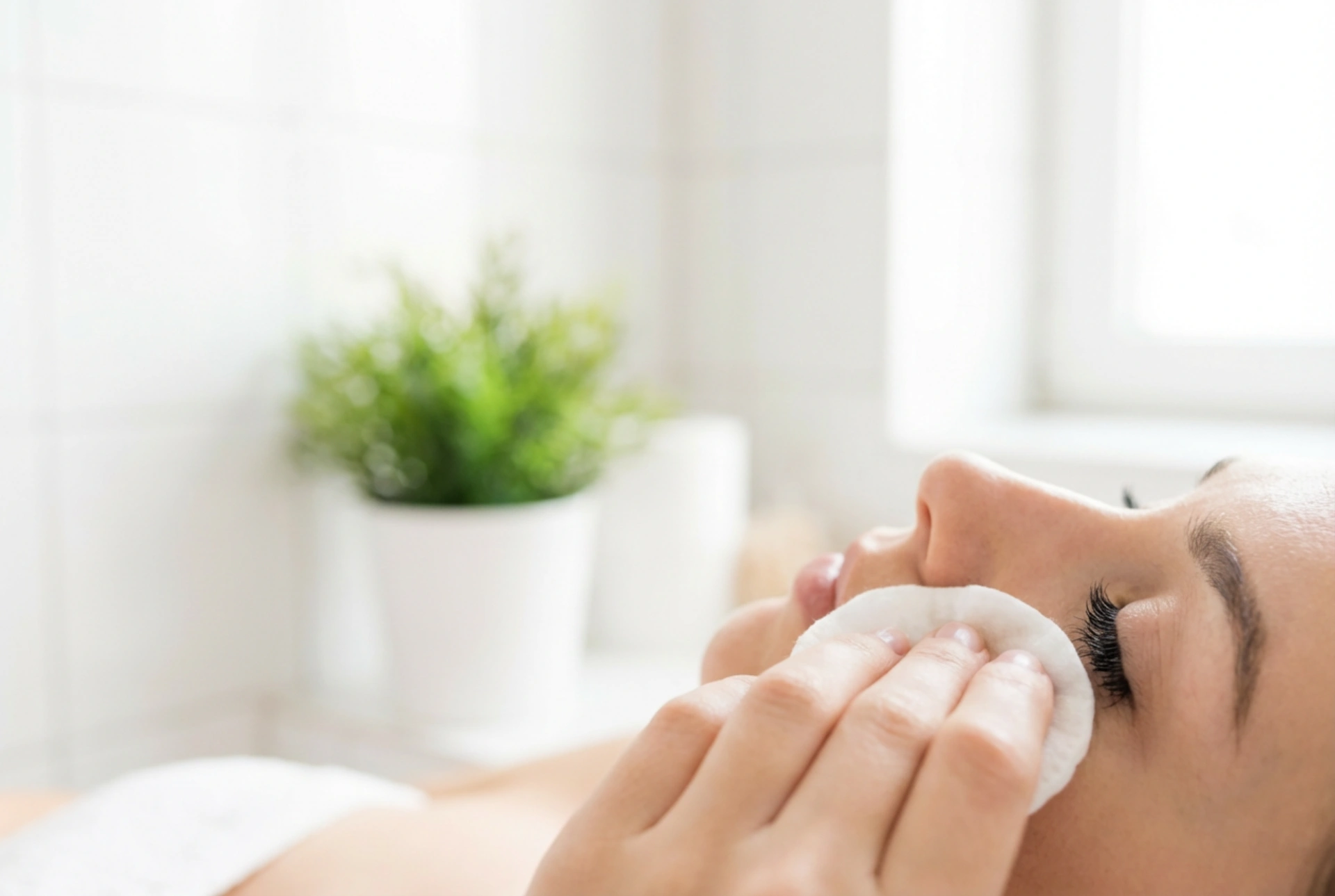 Máscara de pestañas waterproof para el verano y el entrenamiento: aplicación y desmaquillado sin frotar